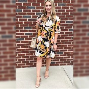 Bold Floral Dress/ Size Medium